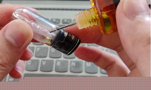 悦刻电子烟注油方法